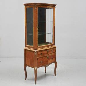 Vitrinskåp, Louis XVI-stil. Bredd 60 cm