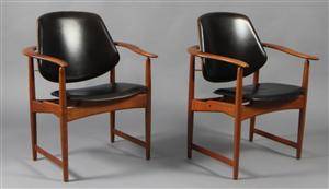 Arne Vodder. Par armstole af teak, France Daverkosen. 2