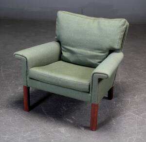 Hans J. Wegner. Lænestol model AP-64