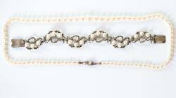 ARMBAND OCH PÄRLCOLLIER
