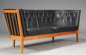 Stouby. Tre-pers sofa, model Maria, kirsebær, sort læder