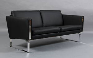 Hans J. Wegner. To-personers sofa, læder og stål, model JH-802
