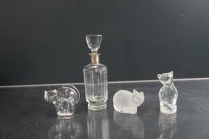 KARAFF, Hovmantorp, samt figuriner, 3 st, bl.a. Pukeberg