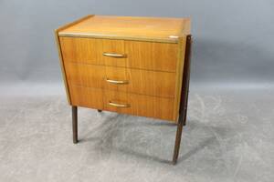 Sängbord i teak