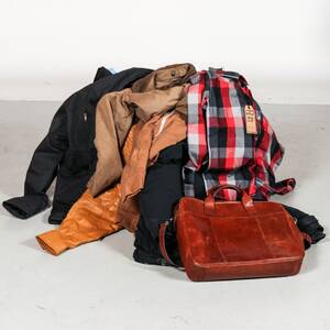 PARTI KLÄDER blandade storlekar och märken