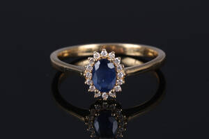 Safir- og brillant-rosetring af 18 kt. guld. London 2006