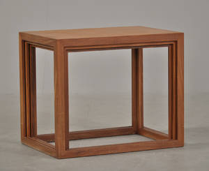Jørgen Bækmark f. 1929 Sæt på tre kubusformede indskudsborde i teak, 196070erne