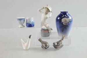 FIGURINER, 4 st, vaser, samt äggkopp, bl.a. Bing Gröndahl, Royal Copenhagen och Lladro