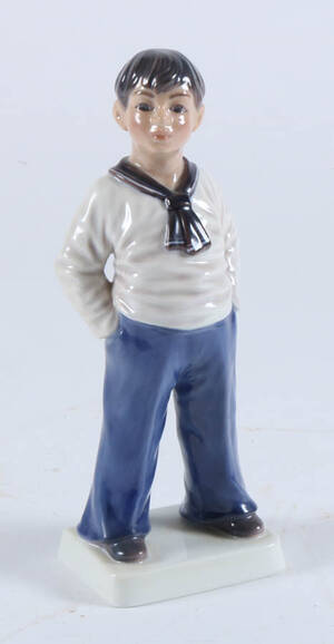 Dahl Jensen. Porcelænsfigur i form af dreng