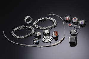 Georg Jensen, Hugo Grün, Bernhard Hertz m.fl. Samling smykker af sølv og sterlingsølv 14