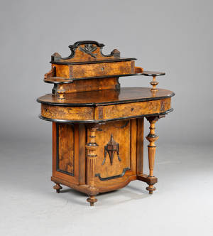 Victoriansk skrivepult af nøddetræ, England ca. 1860