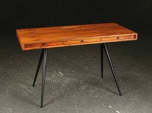 Kristian Sofus Hansen Tommy Hyldahl. Skrivebord model JFK, palisander.