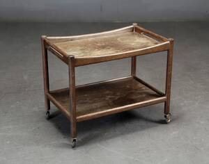 Hans J. Wegner. Rullebord - bakkebord