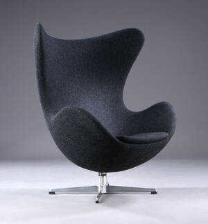 Arne Jacobsen. Ægget, tidlig model 1960erne. Loungestol med Charcoal Hallingdal180 uld