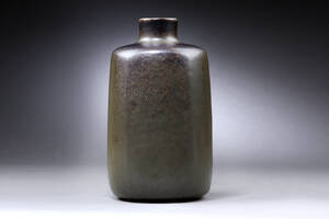 Eva Stæhr-Nielsen for Saxbo. Vase af stentøj
