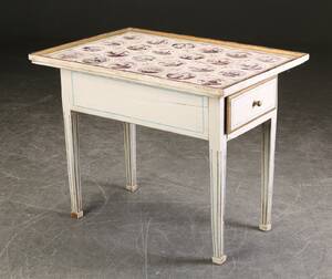 Louis XVI form flisebord med 24 hollandske mangan farvede fliser