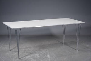 Piet HeinBruno MathssonArne Jacobsen Rektangulært bord, hvid