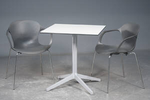 Kasper Salto Brdr. Andersen, stole samt cafébord, model Nap Ypsilon 3