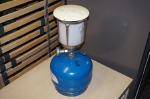 2 kilos gasoltub med lampa. Tuben är tom