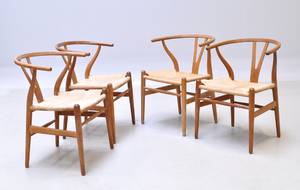 Hans J. Wegner 1914 - 2007. Sæt på fire Y-stole i patineret eg, model CH-24 4
