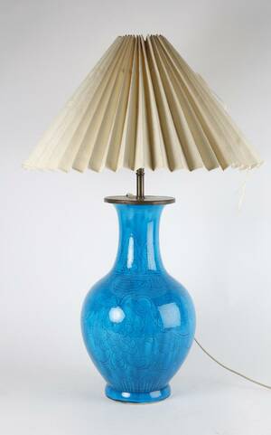 Balusterformet bordlampe med turkisblå glasur