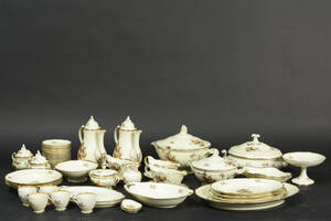 Kjøbenhavns Porcellains Maleri. KPM. Brun Orkidé. Diverse dele stel 50