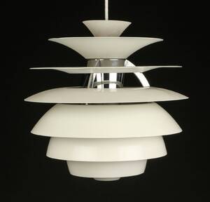 Poul Henningsen. Kuglelamel Snowball, pendel af hvidlakeret metal