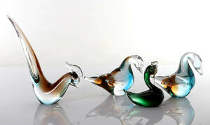 KONSTGLAS, FYRA DELAR