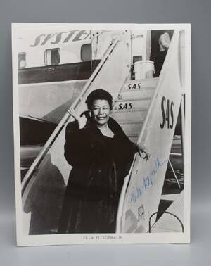 Ella Fitzgerald autograf ej auktoriserad M87