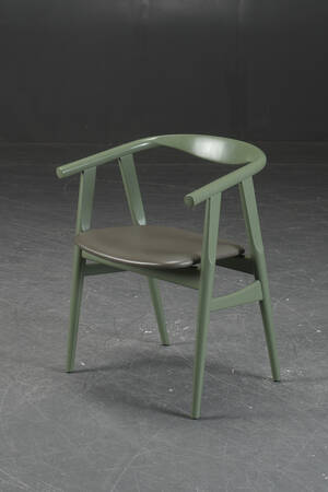 Hans J. Wegner for Getama. Stol model GE 525, Kakhi