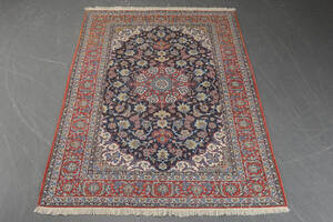 Persisk Isfahan Tæppe. 228 x 160 cm
