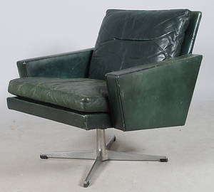 SNURRFÅTÖLJ, grönt skinn, design Georg Thams.