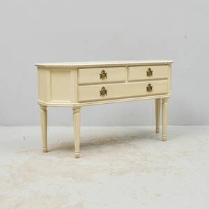 Sideboard, Gustaviansk stil. Längd 135