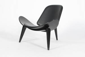 Hans J. Wegner. Lænestol skalstol model CH07