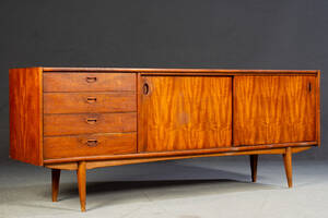 Großes Sideboard der 1960er Jahre Teak