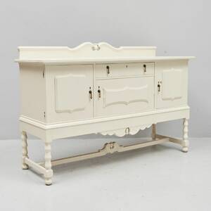 Sideboard, Gustaviansk stil. Längd 162 cm. Djup 52 cm
