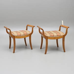 TABURETTER, ett par, Karl-Johan-stil, 18001900-tal.