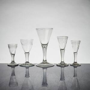 Glas, 5 st. Snapsglas starkvinsglas. Omkring 1800