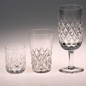 GLASSERVIS, 35 delar, Elisabeth, Ingeborg Lundin, Orrefors, signerade.