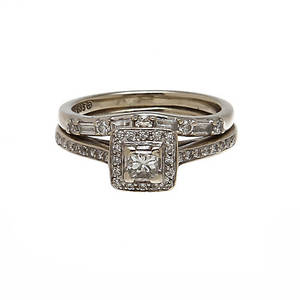 RING, 14k vitguld med diamanter, totalt ca 1,25 ct, 6,2 gram.