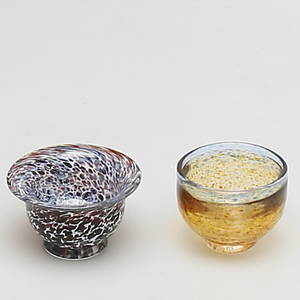 MINIATYRSKÅLAR, glas, 2 st, Bertil Vallin, signerade.