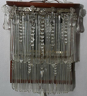 LAMPETT MED PRISMOR, spegelglas, 1900-talets första hälft.