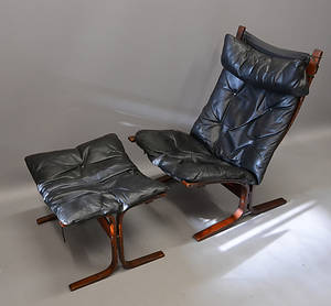 INGMAR RELLING. WESTNOFA SESSEL UND HOCKER SIESTA.