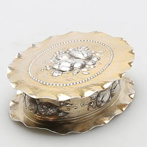 ASK med lock i silver med förgyllning, Carl Gustav Hallberg, vikt 210 gram.