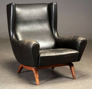 Illum Wikkelsø. Højrygget lænestol, loungechair, model 110