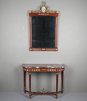 KONSOLBORD med SPEGEL, italiensk empirestil, 1900-tal.
