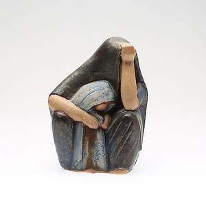 LISA LARSON. stengods, figur, Arabkvinna, Gustavsbergs Studio, signerad.