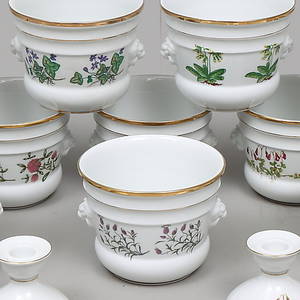 YTTERFODER, 12 st, LJUSSTAKAR, 2 st, porslin, Carl von Linné, Köngl pr Tettau, Tyskland.