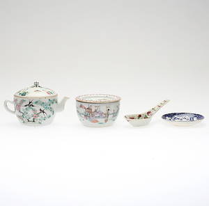 PORSLINSFÖREMÅL, 4 st, Kina, 1800-1900-tal.