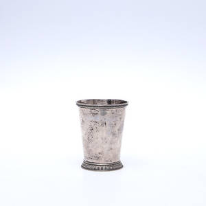 BÄGARE, silver, Eric Råström för CG Råström, 1945 Stockholm. Ca 200 gram.